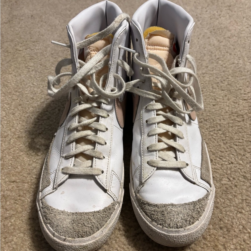 Nike White and Gray Sneakers